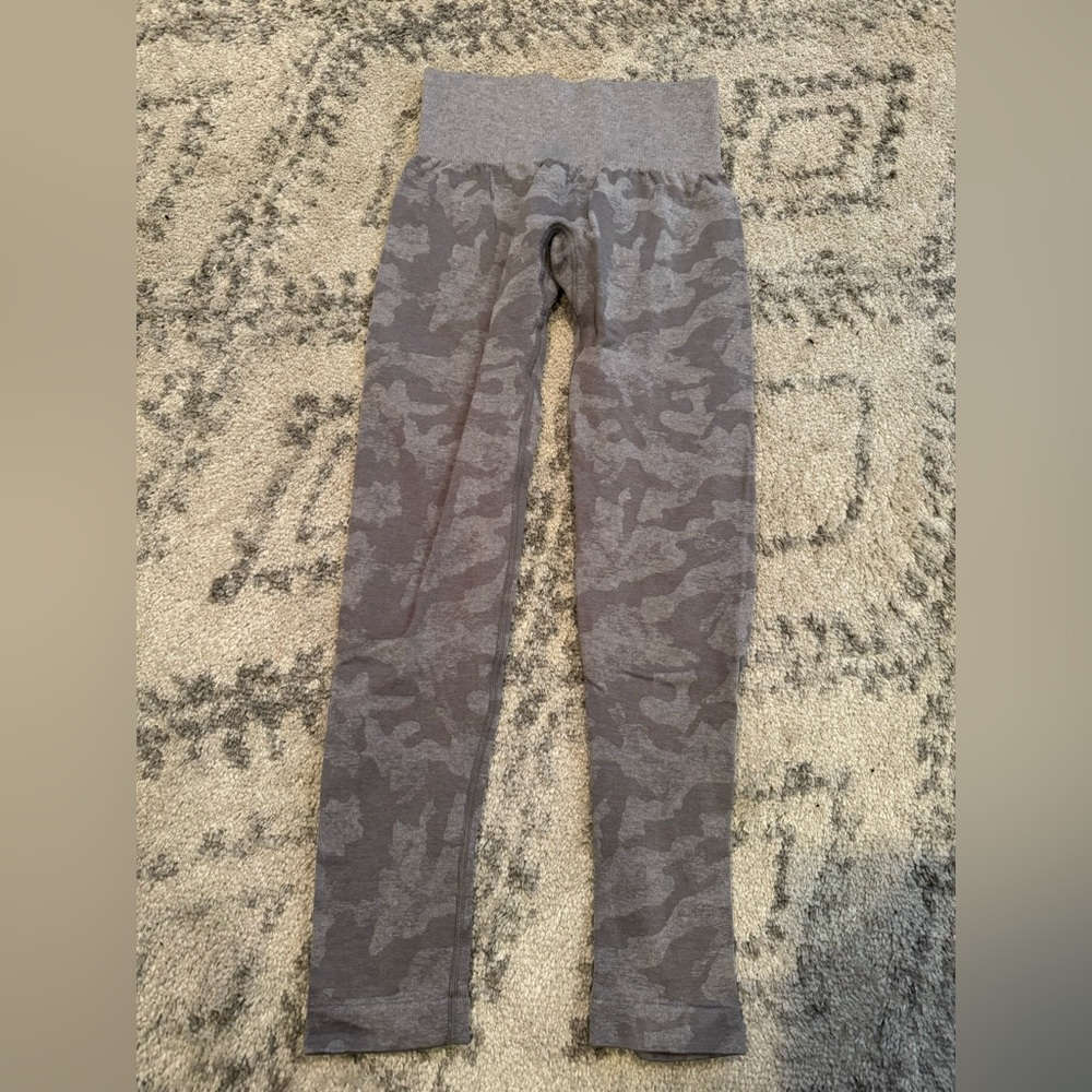 Purple camo NVGTN leggings